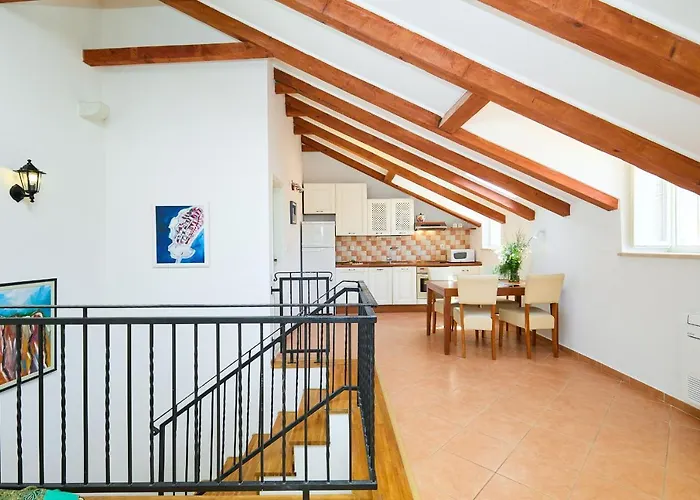 Apartment Ermineous A34
